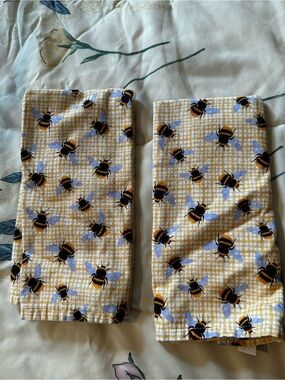 Yellow Bee Print Kitchen Towels - Set of 2